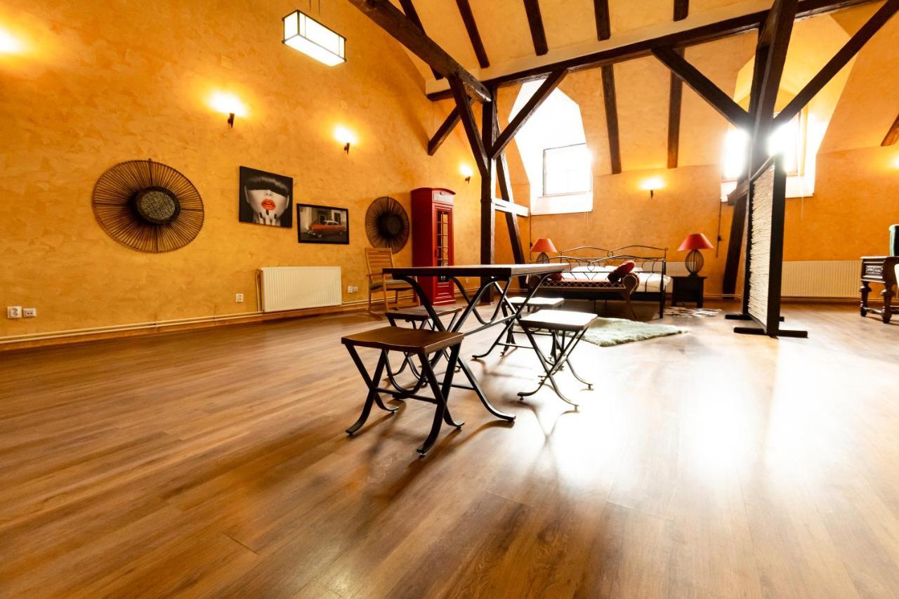 The Attic - Large Open-Space In The Old Town Of Brasov, Minutes Away From The Black Church Exteriér fotografie