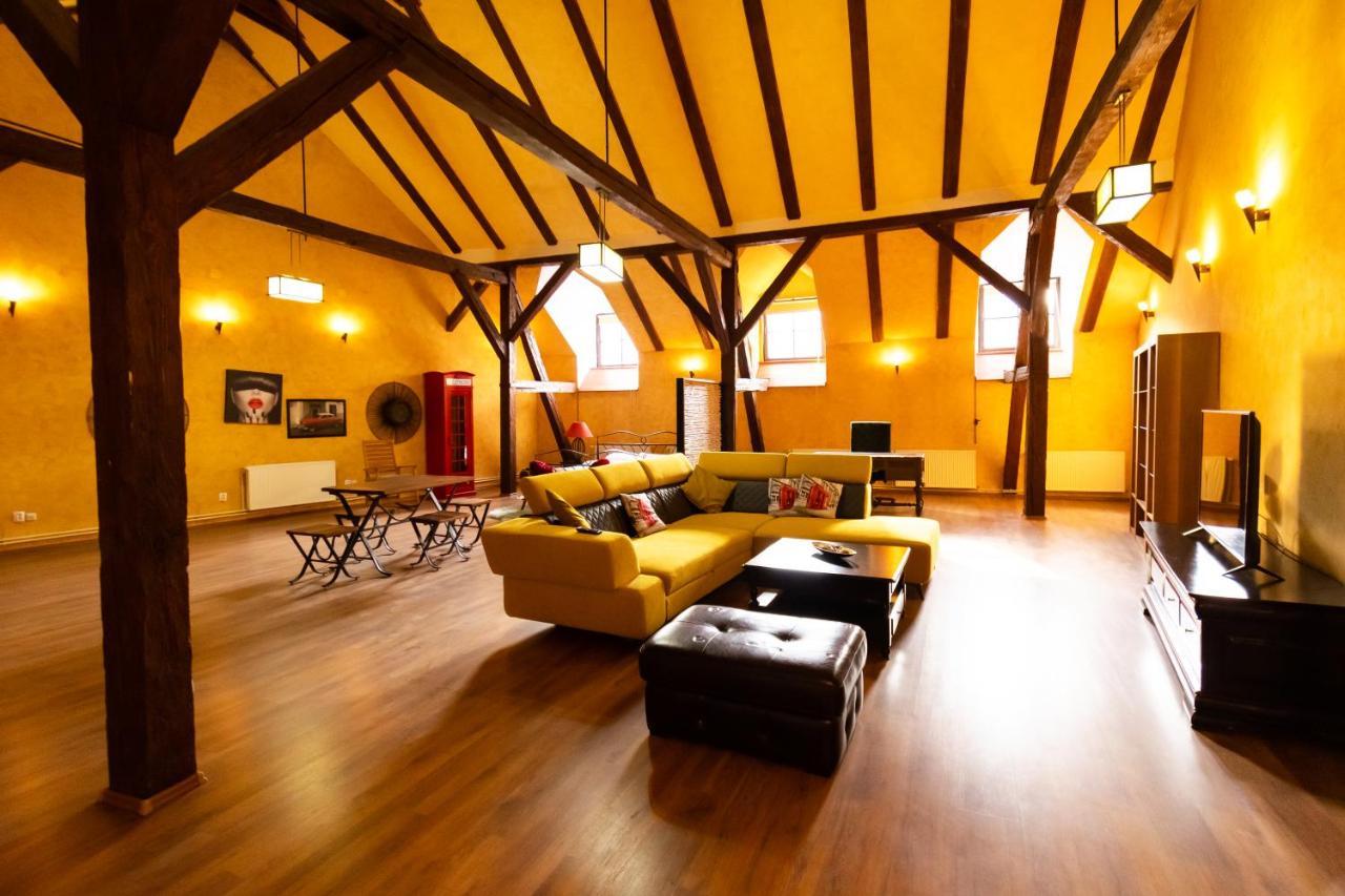 The Attic - Large Open-Space In The Old Town Of Brasov, Minutes Away From The Black Church Exteriér fotografie