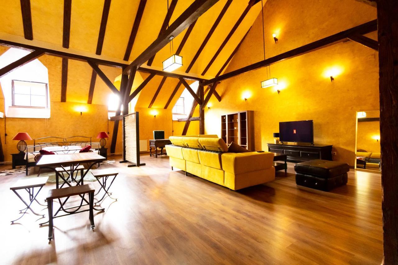 The Attic - Large Open-Space In The Old Town Of Brasov, Minutes Away From The Black Church Exteriér fotografie